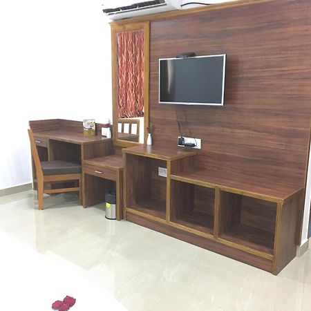 Hotel Agt Park Chennai Esterno foto