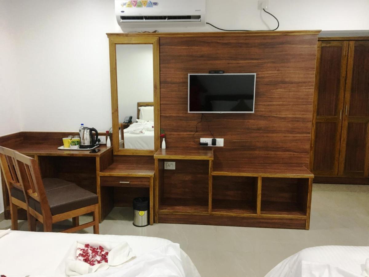Hotel Agt Park Chennai Esterno foto
