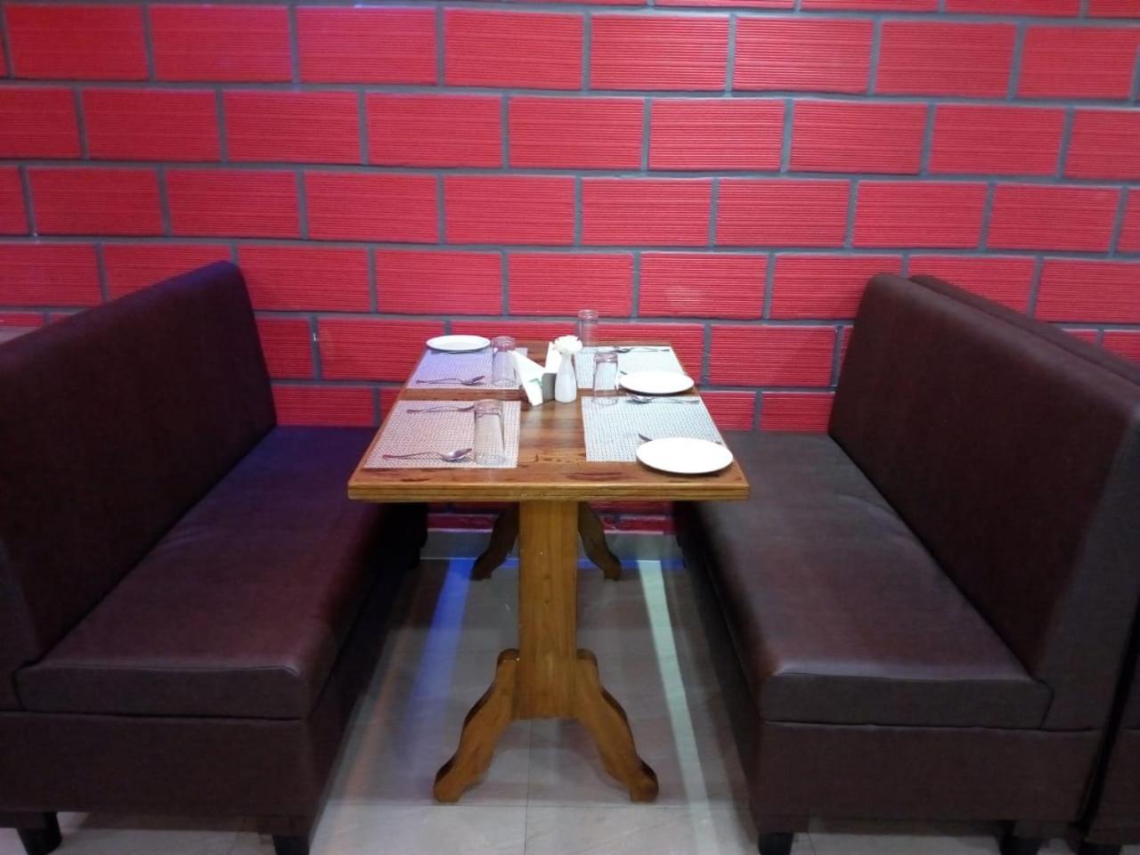 Hotel Agt Park Chennai Esterno foto