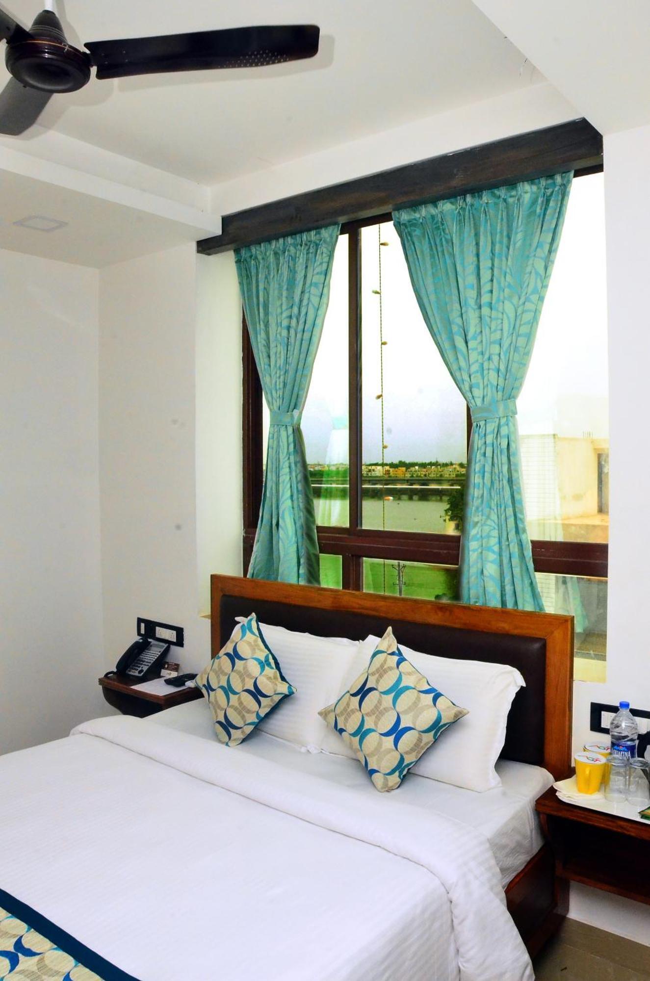 Hotel Agt Park Chennai Esterno foto