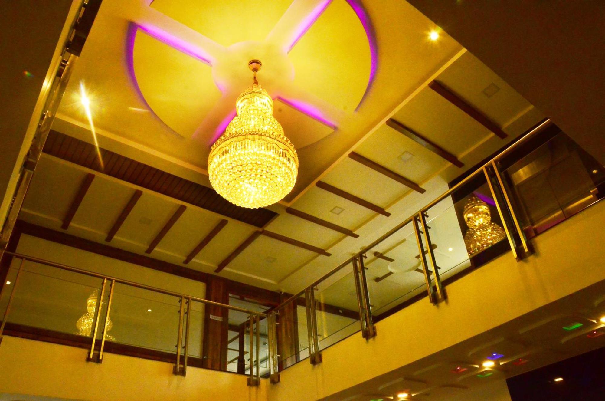Hotel Agt Park Chennai Esterno foto