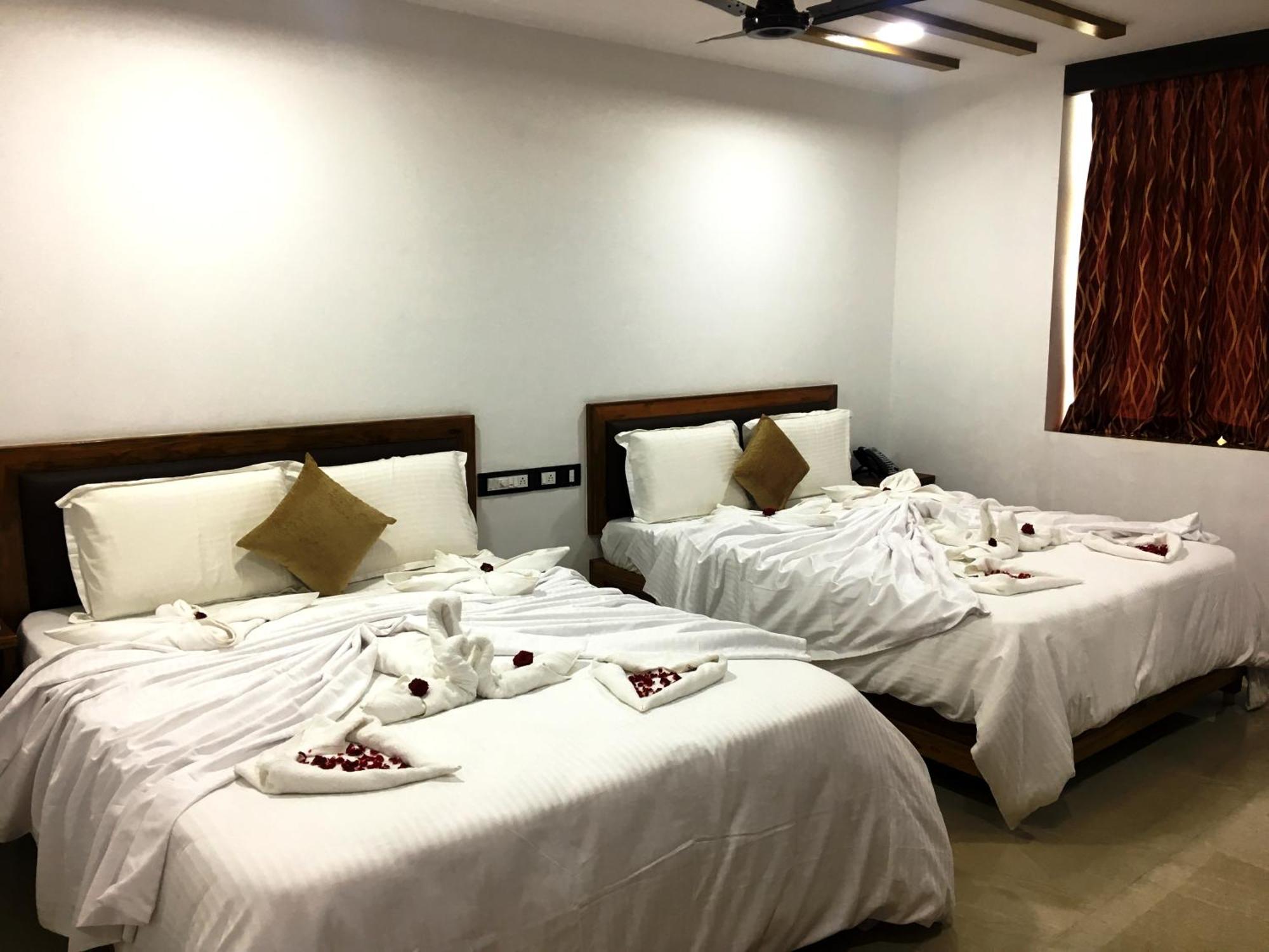 Hotel Agt Park Chennai Esterno foto